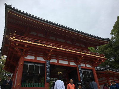 八坂神社からイタリアのお客様